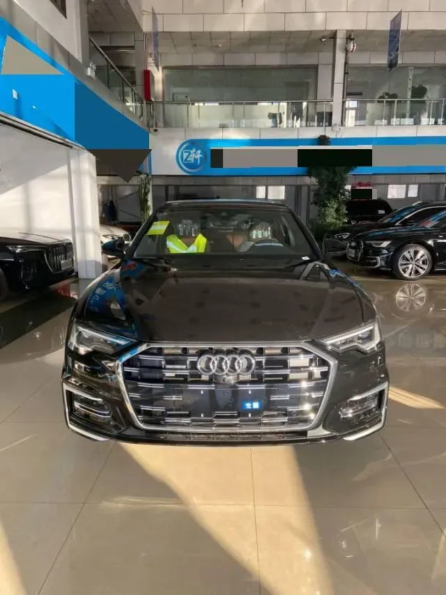2026 Audi A6L 2.0T 245HP L4 7DCT,autocango,china used car exporter,china ev exporter,chinese used car exporter,chinese used ev exporter