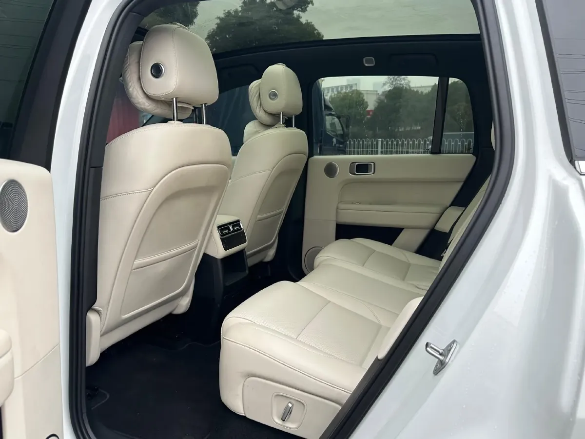 2024 Li L6 Range Extended 154HP L4 REEV 36.8KWH,autocango,china used car exporter,china ev exporter,chinese used car exporter,chinese used ev exporter