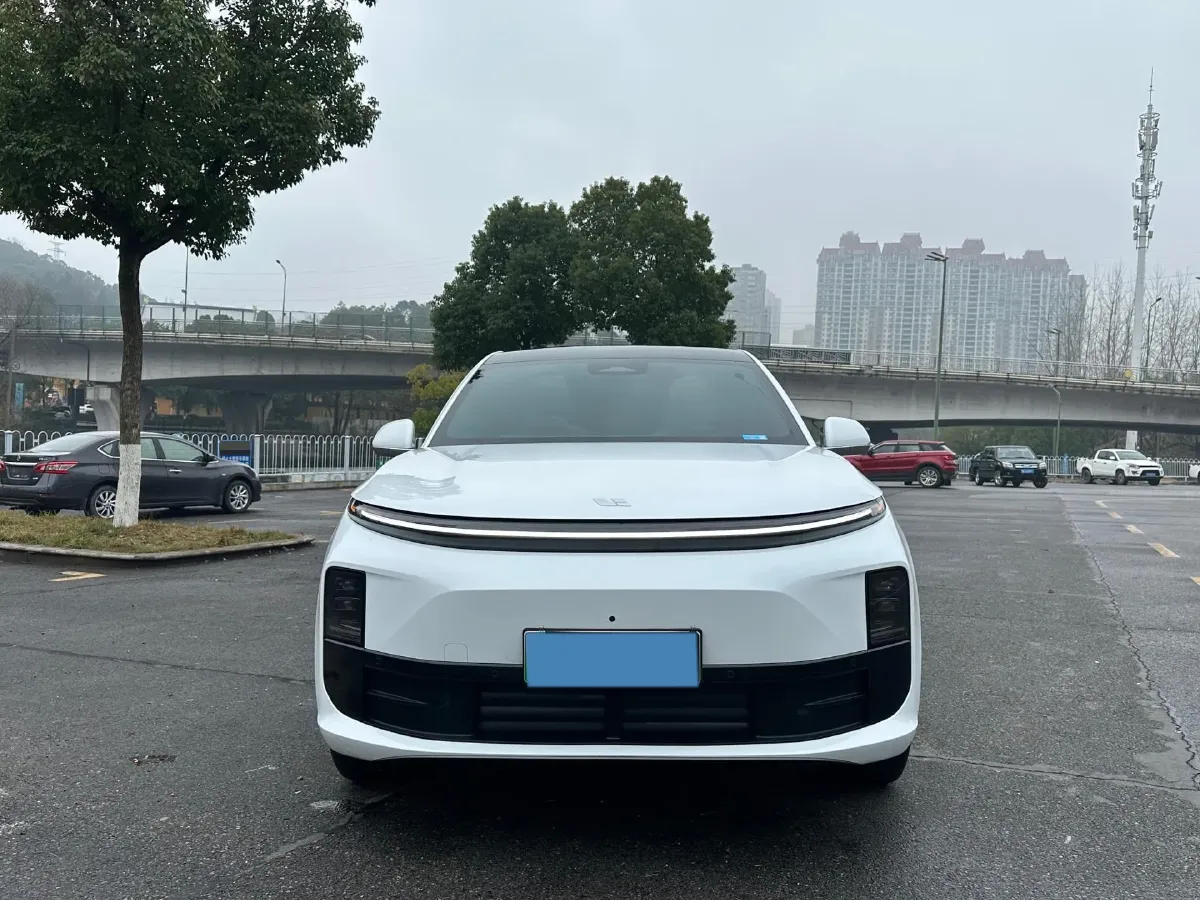 2024 Li L6 Range Extended 154HP L4 REEV 36.8KWH,autocango,china used car exporter,china ev exporter,chinese used car exporter,chinese used ev exporter