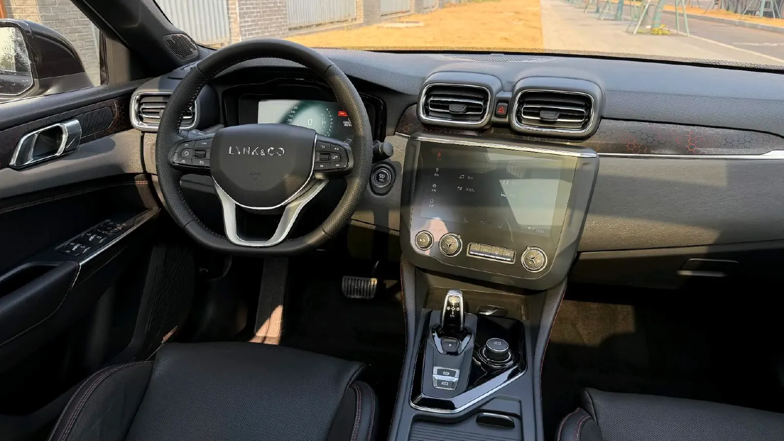 2019 Qoros 5 1.6T 197HP L4 7DCT,autocango,china used car exporter,china ev exporter,chinese used car exporter,chinese used ev exporter