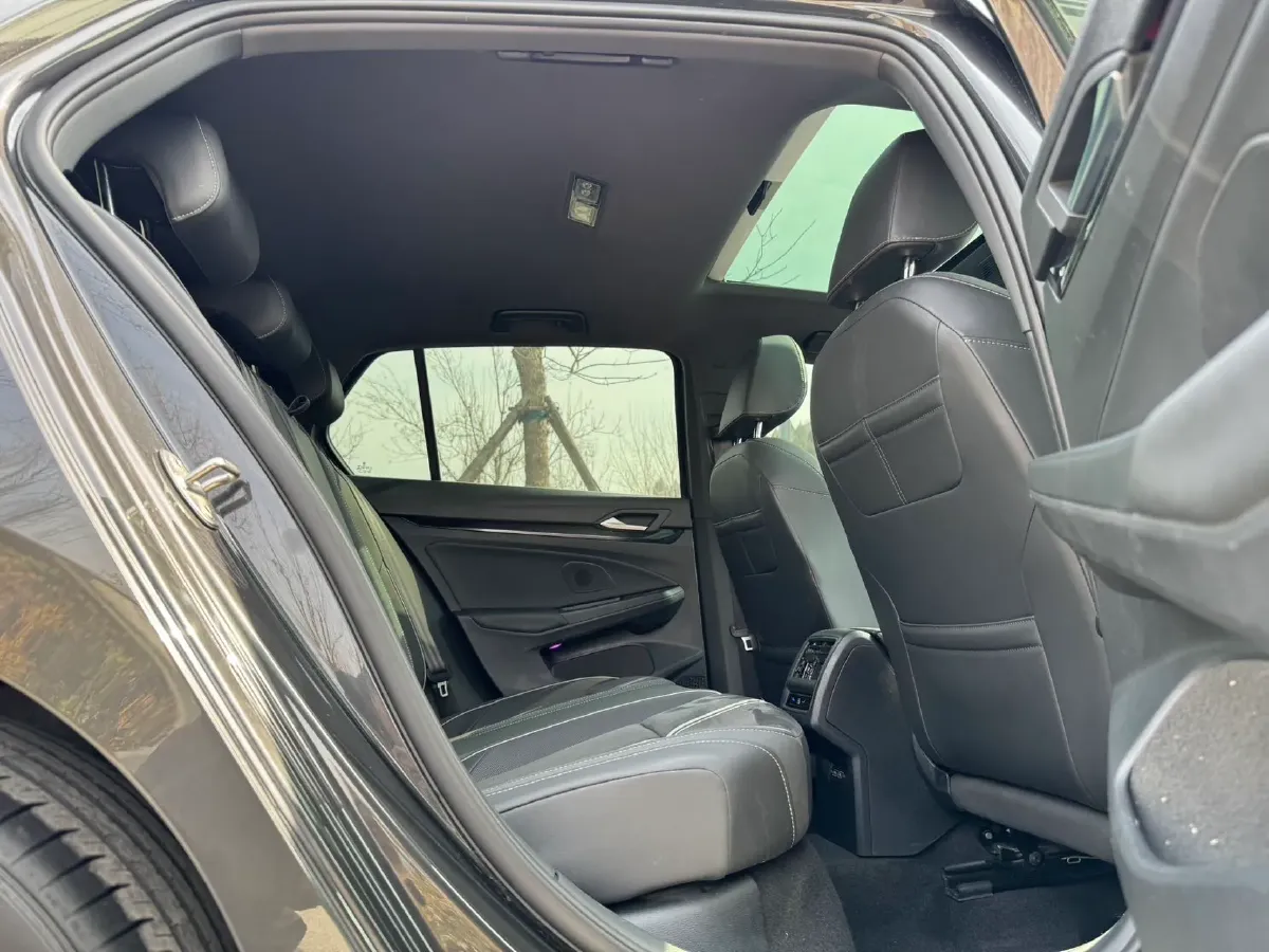 2021 Volkswagen Golf 1.4T 150HP L4 7DCT,autocango,china used car exporter,china ev exporter,chinese used car exporter,chinese used ev exporter