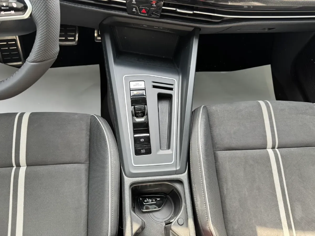 2021 Volkswagen Golf 1.4T 150HP L4 7DCT,autocango,china used car exporter,china ev exporter,chinese used car exporter,chinese used ev exporter