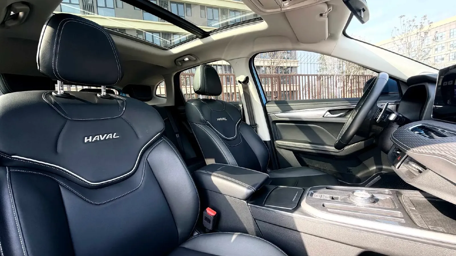 2021 Haval Jolion 1.5T 150HP L4 7DCT,autocango,china used car exporter,china ev exporter,chinese used car exporter,chinese used ev exporter