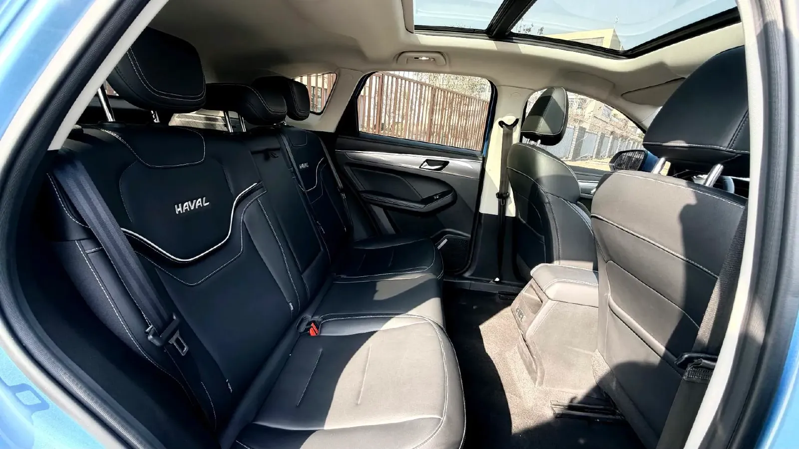 2021 Haval Jolion 1.5T 150HP L4 7DCT,autocango,china used car exporter,china ev exporter,chinese used car exporter,chinese used ev exporter