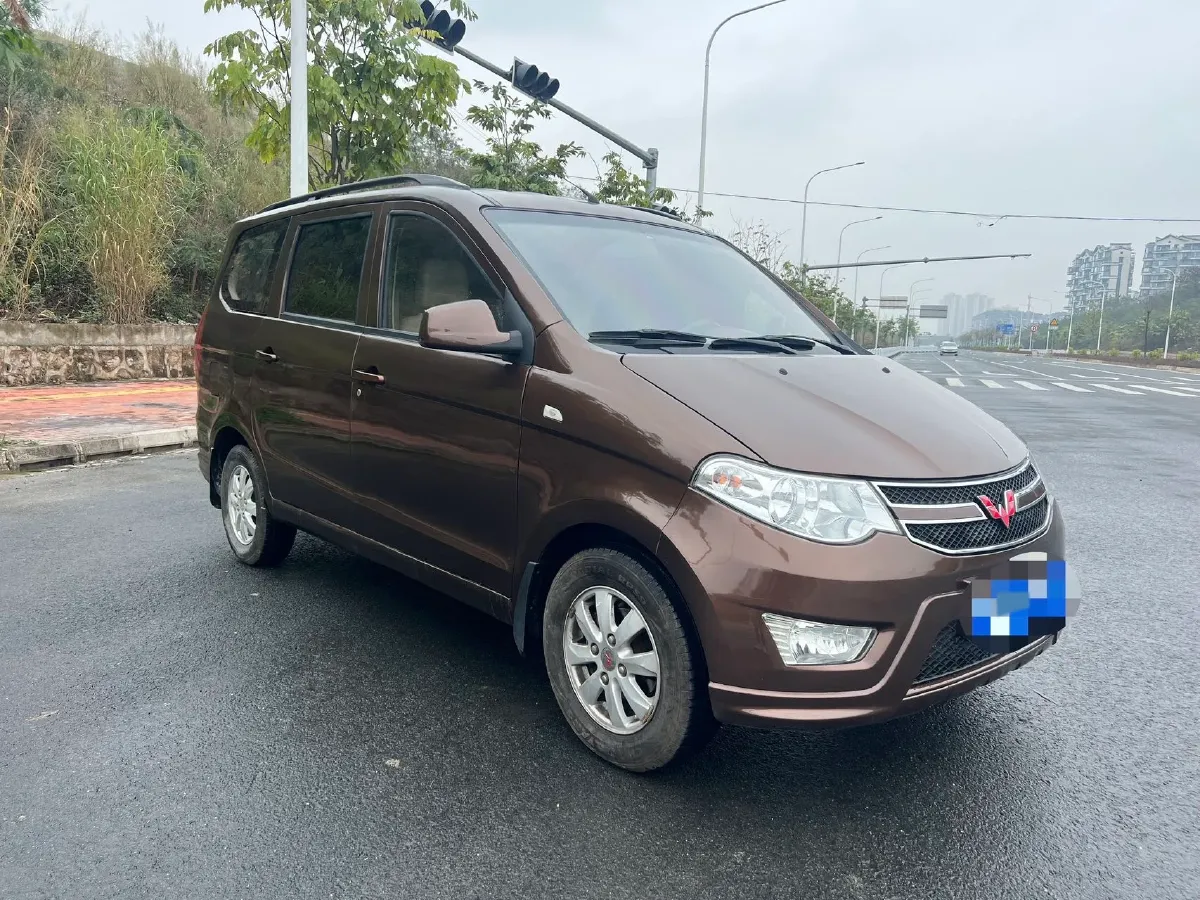 2016 WuLing HongGuang 1.5L 112HP L4 5MT,autocango,china used car exporter,china ev exporter,chinese used car exporter,chinese used ev exporter