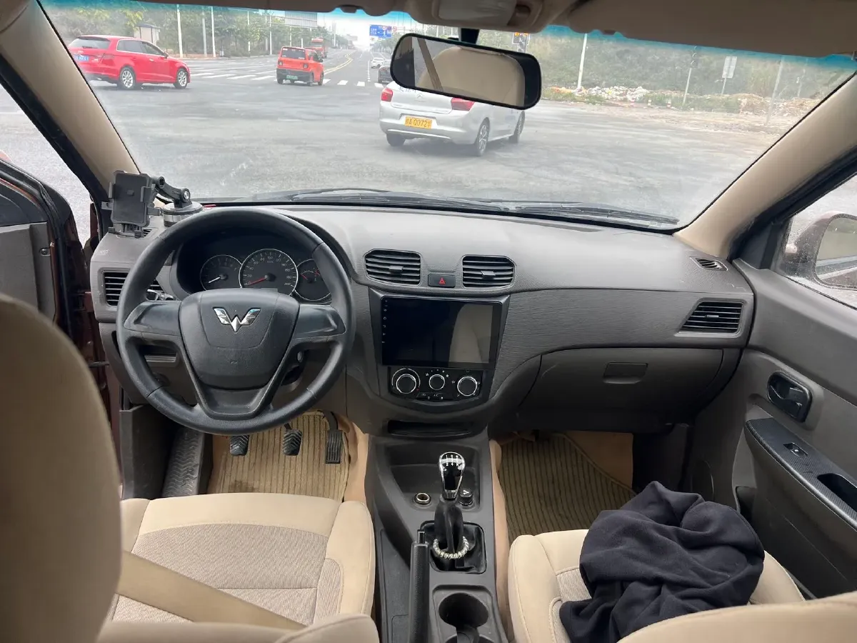 2016 WuLing HongGuang 1.5L 112HP L4 5MT,autocango,china used car exporter,china ev exporter,chinese used car exporter,chinese used ev exporter