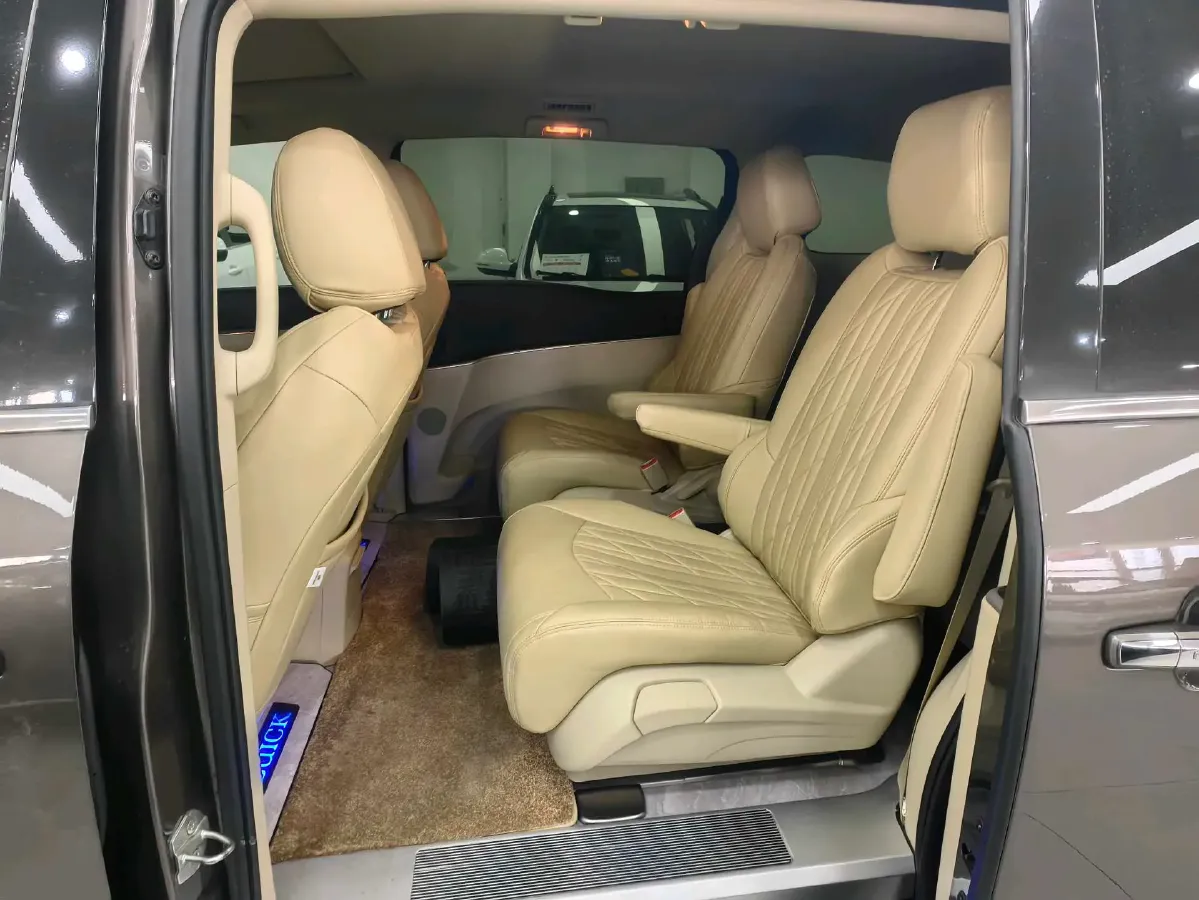 2023 Buick GL8 2.0T 237HP L4 9AT,autocango,china used car exporter,china ev exporter,chinese used car exporter,chinese used ev exporter