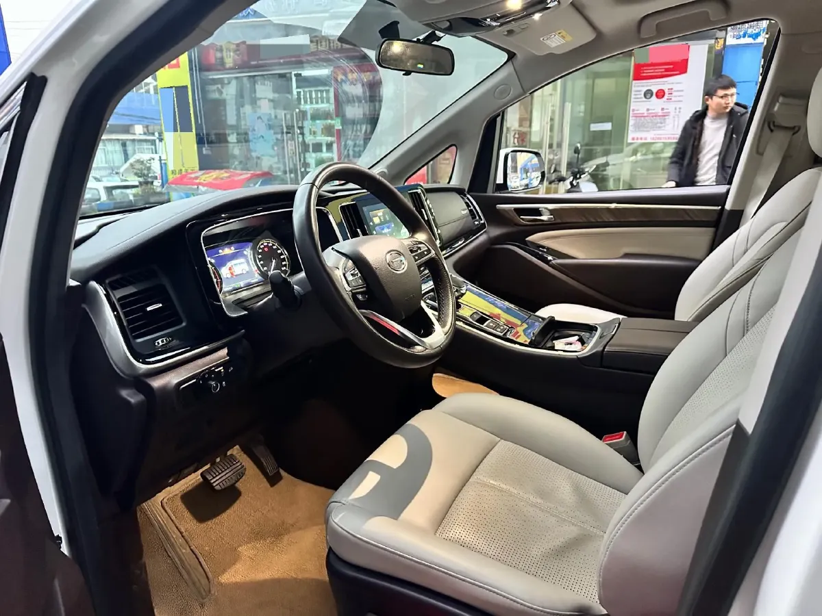 2021 GAC Trumpchi M8 2.0T 252HP L4 8AT,autocango,china used car exporter,china ev exporter,chinese used car exporter,chinese used ev exporter