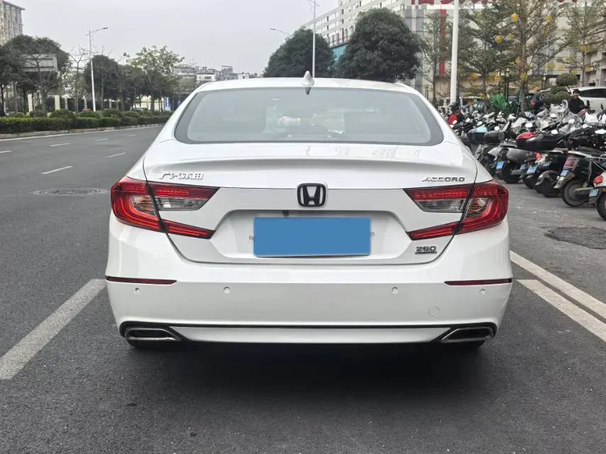 2018 Honda Accord 1.5T 194HP L4 CVT,autocango,china used car exporter,china ev exporter,chinese used car exporter,chinese used ev exporter
