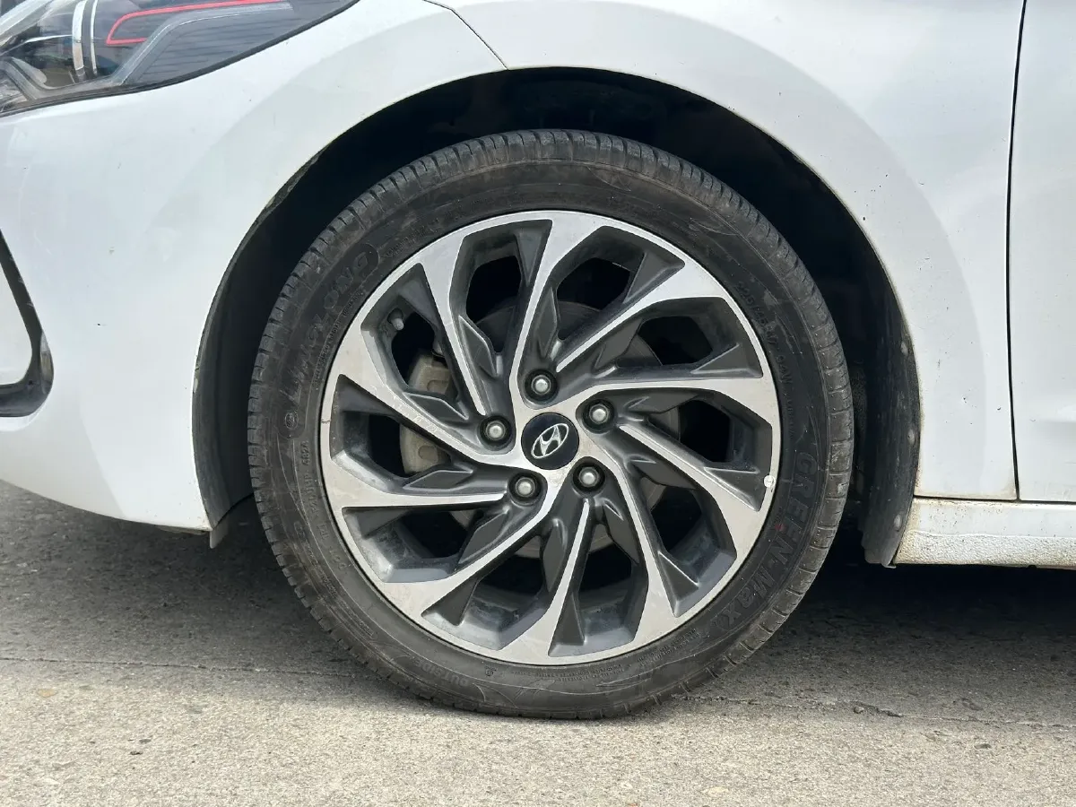 2019 Hyundai Elantra 1.5L 115HP L4 CVT,autocango,china used car exporter,china ev exporter,chinese used car exporter,chinese used ev exporter