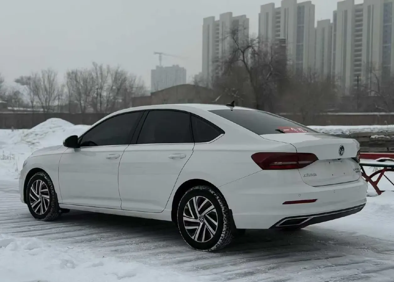 2022 Volkswagen T-Roc 1.4T 150HP L4 7DCT,autocango,china used car exporter,china ev exporter,chinese used car exporter,chinese used ev exporter