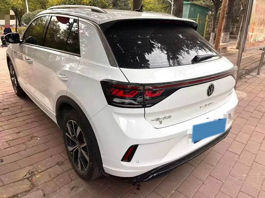 2025 Volkswagen T-Roc 1.5T 160HP L4 7DCT,autocango,china used car exporter,china ev exporter,chinese used car exporter,chinese used ev exporter