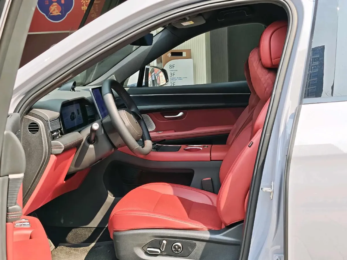 2025 AITO AITO M5 1.5T 152HP L4 REEV 42KWH,autocango,china used car exporter,china ev exporter,chinese used car exporter,chinese used ev exporter