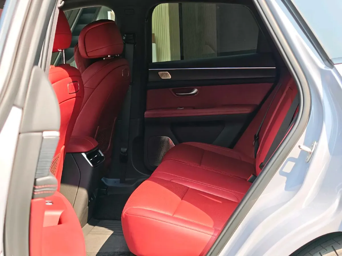 2025 AITO AITO M5 1.5T 152HP L4 REEV 42KWH,autocango,china used car exporter,china ev exporter,chinese used car exporter,chinese used ev exporter