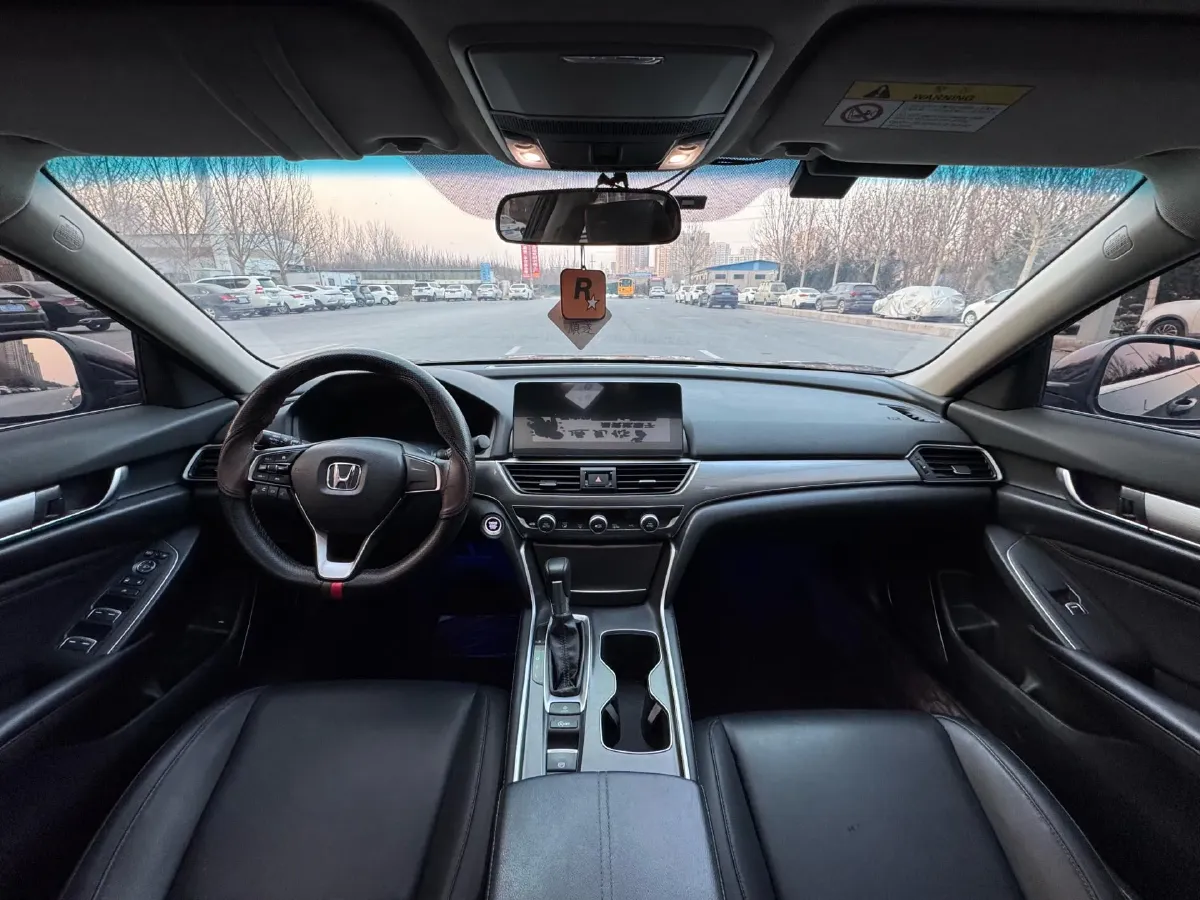 2022 Honda Accord 1.5T 194HP L4 CVT,autocango,china used car exporter,china ev exporter,chinese used car exporter,chinese used ev exporter