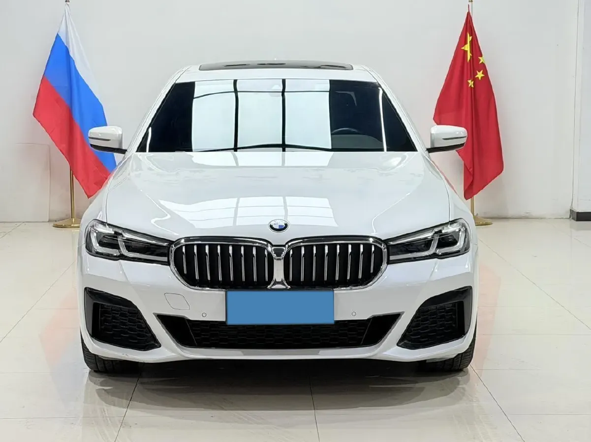 2022 BMW 5 Series 2.0T 184HP L4 8AT,autocango,china used car exporter,china ev exporter,chinese used car exporter,chinese used ev exporter