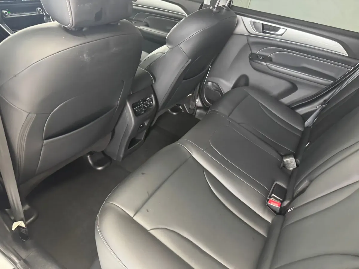 2023 Haval M6 1.5T 150HP L4 7DCT,autocango,china used car exporter,china ev exporter,chinese used car exporter,chinese used ev exporter