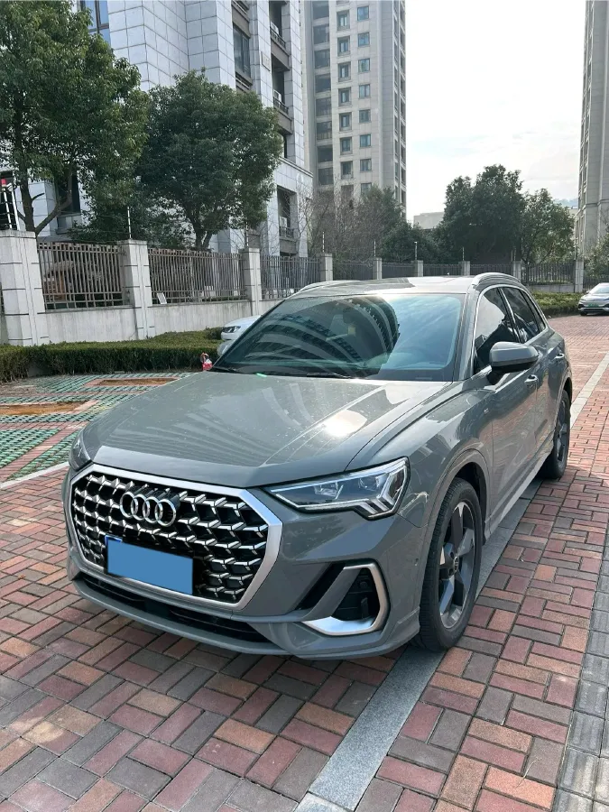 2024 Audi Q3 1.5T 160HP L4 7DCT,autocango,china used car exporter,china ev exporter,chinese used car exporter,chinese used ev exporter