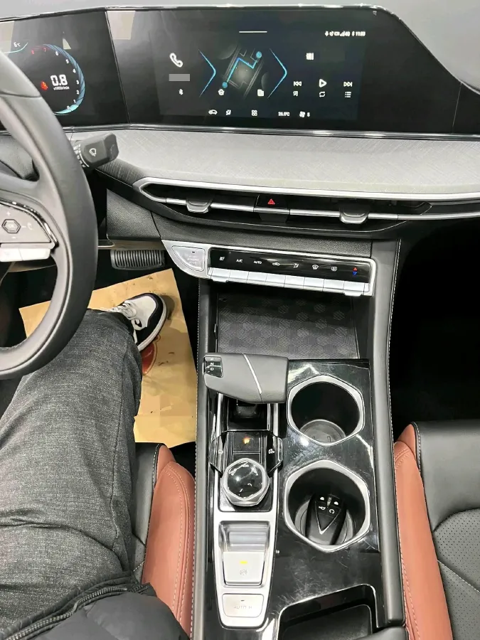 2022 ChangAn Eado 1.4T 160HP L4 7DCT,autocango,china used car exporter,china ev exporter,chinese used car exporter,chinese used ev exporter