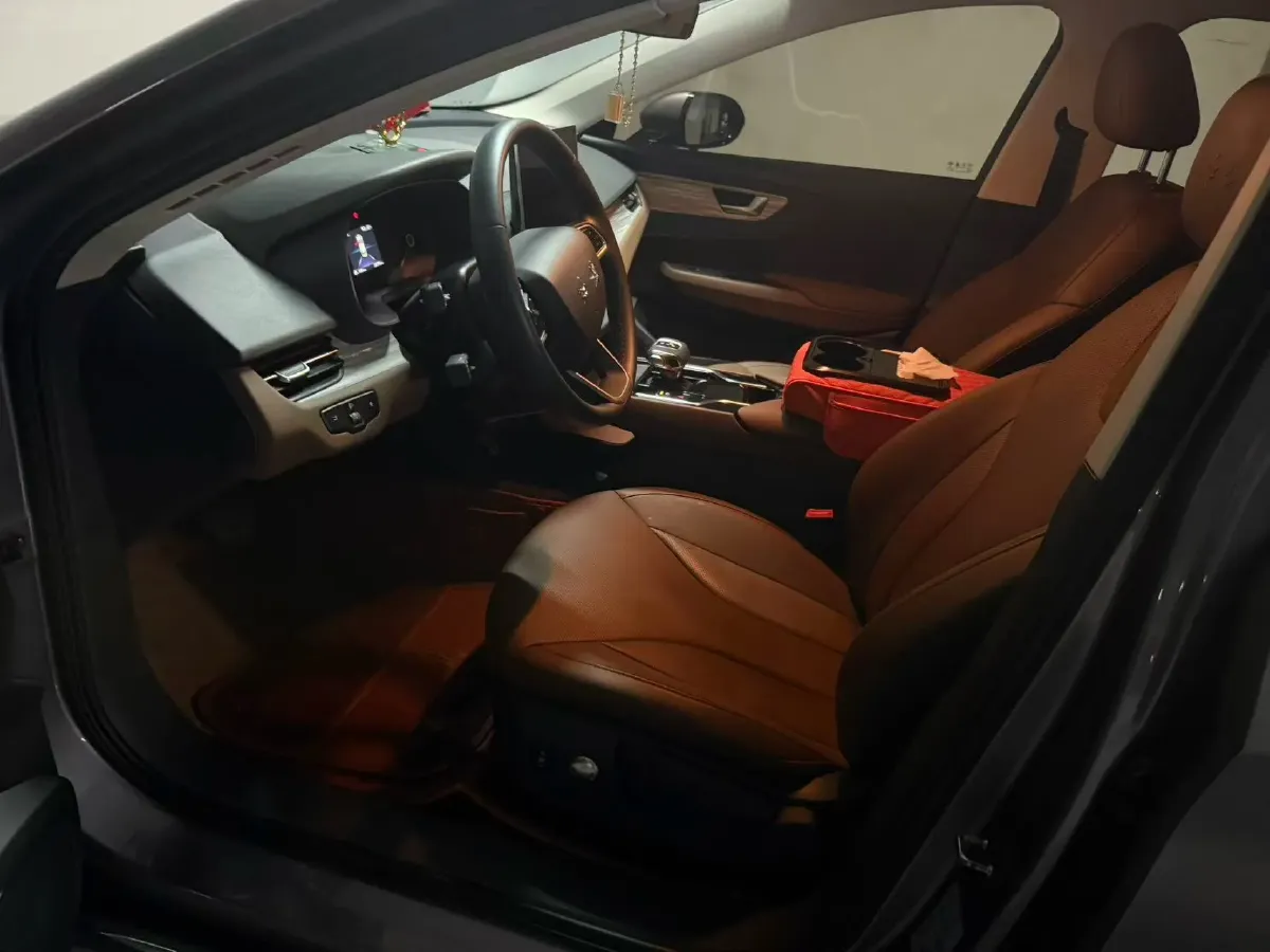 2023 HongQi E-QM5 BEV 82KWH,autocango,china used car exporter,china ev exporter,chinese used car exporter,chinese used ev exporter