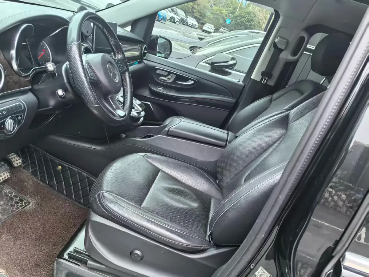 2018 Mercedes-Benz V Class 2.0T 211HP L4 7AT,autocango,china used car exporter,china ev exporter,chinese used car exporter,chinese used ev exporter