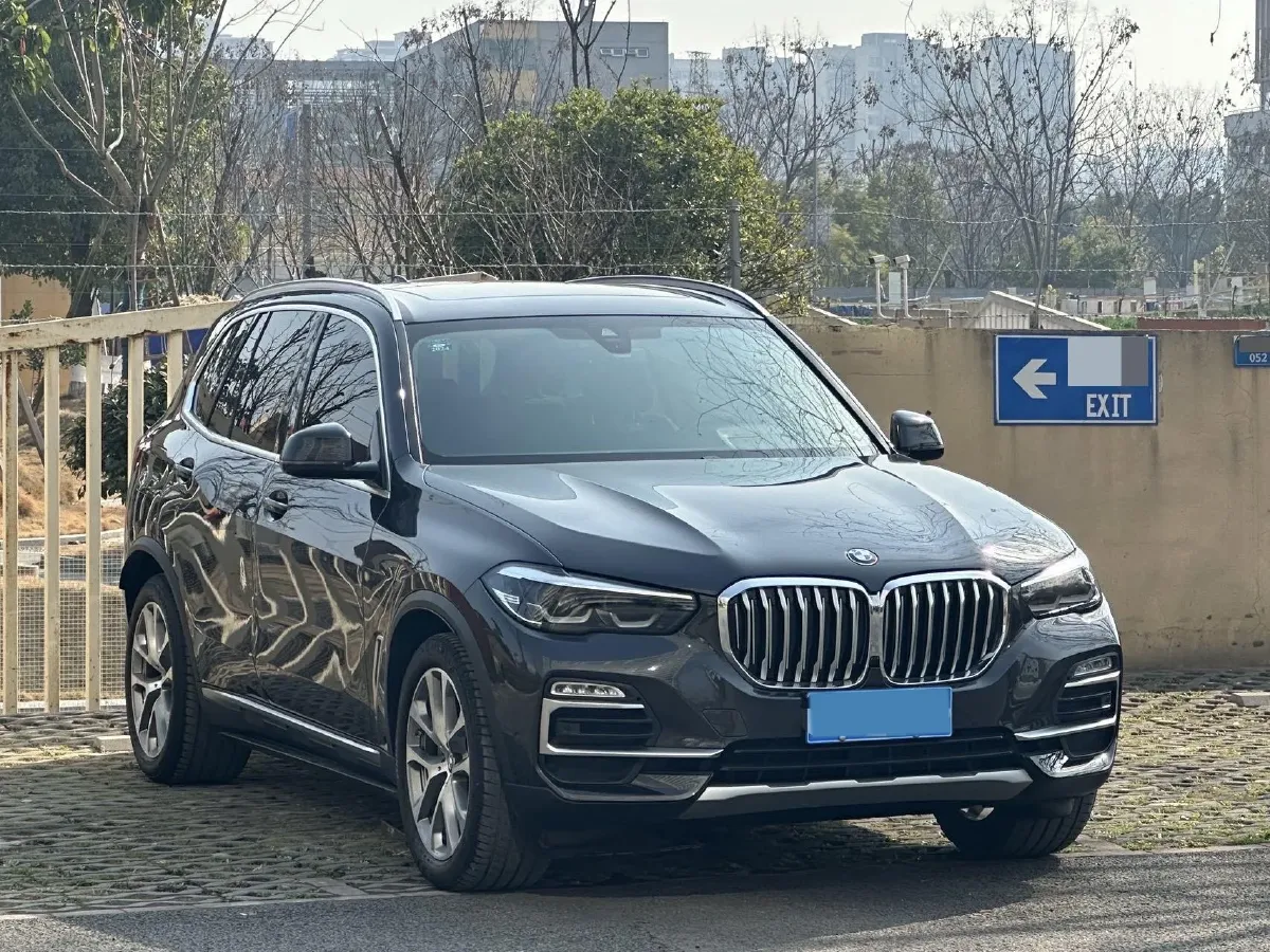 2021 BMW X5 2.0T 265HP L4 8AT,autocango,china used car exporter,china ev exporter,chinese used car exporter,chinese used ev exporter
