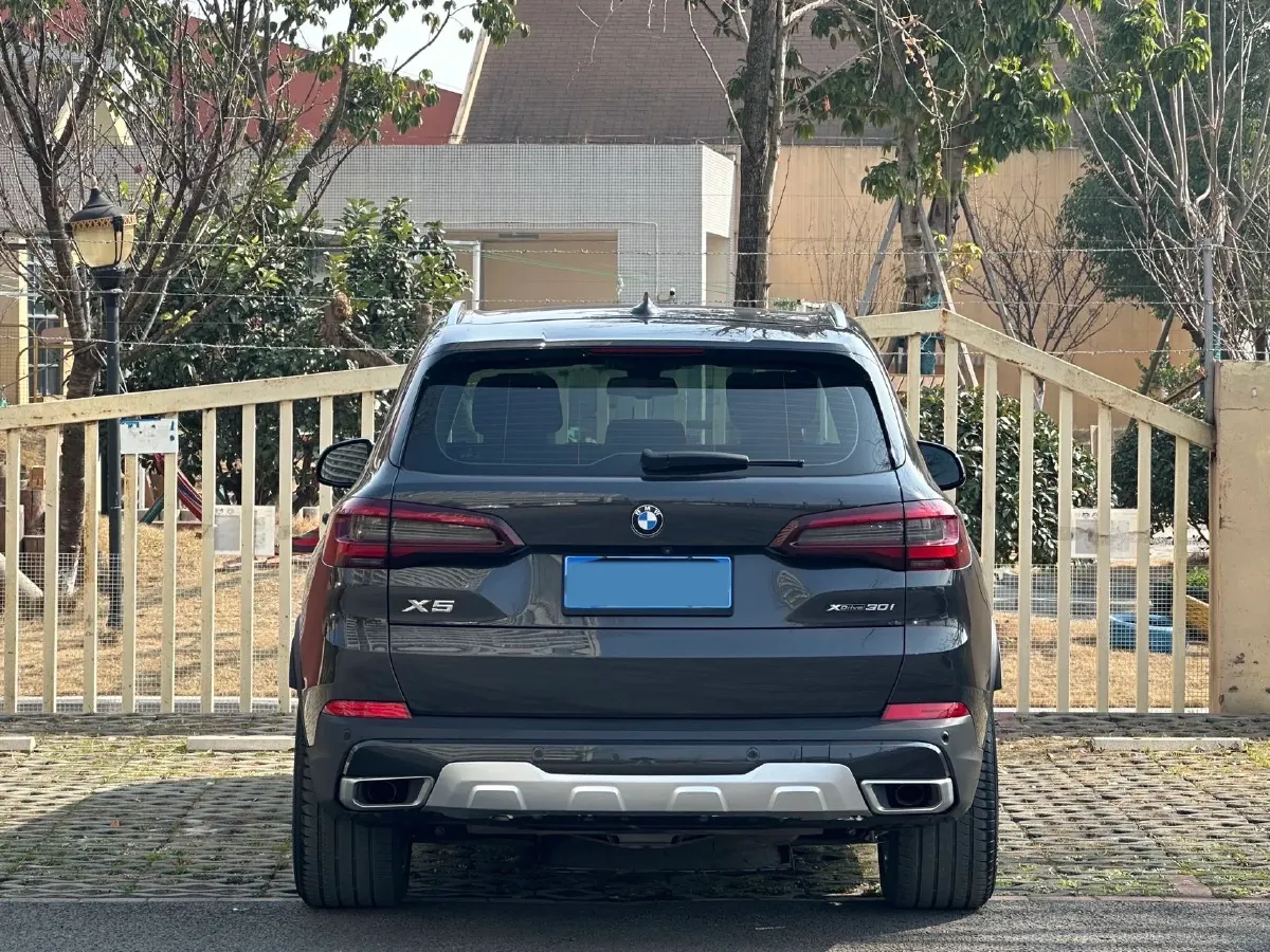 2021 BMW X5 2.0T 265HP L4 8AT,autocango,china used car exporter,china ev exporter,chinese used car exporter,chinese used ev exporter