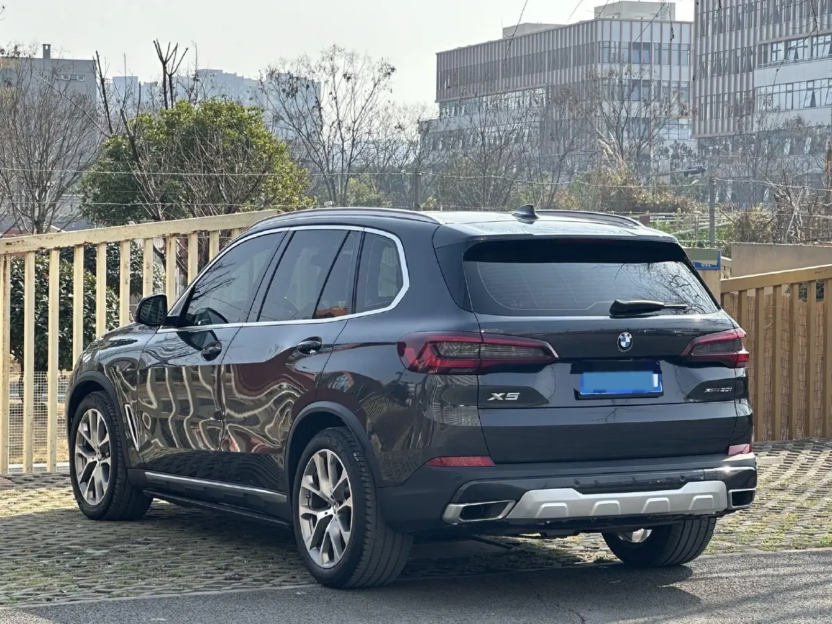 2021 BMW X5 2.0T 265HP L4 8AT,autocango,china used car exporter,china ev exporter,chinese used car exporter,chinese used ev exporter