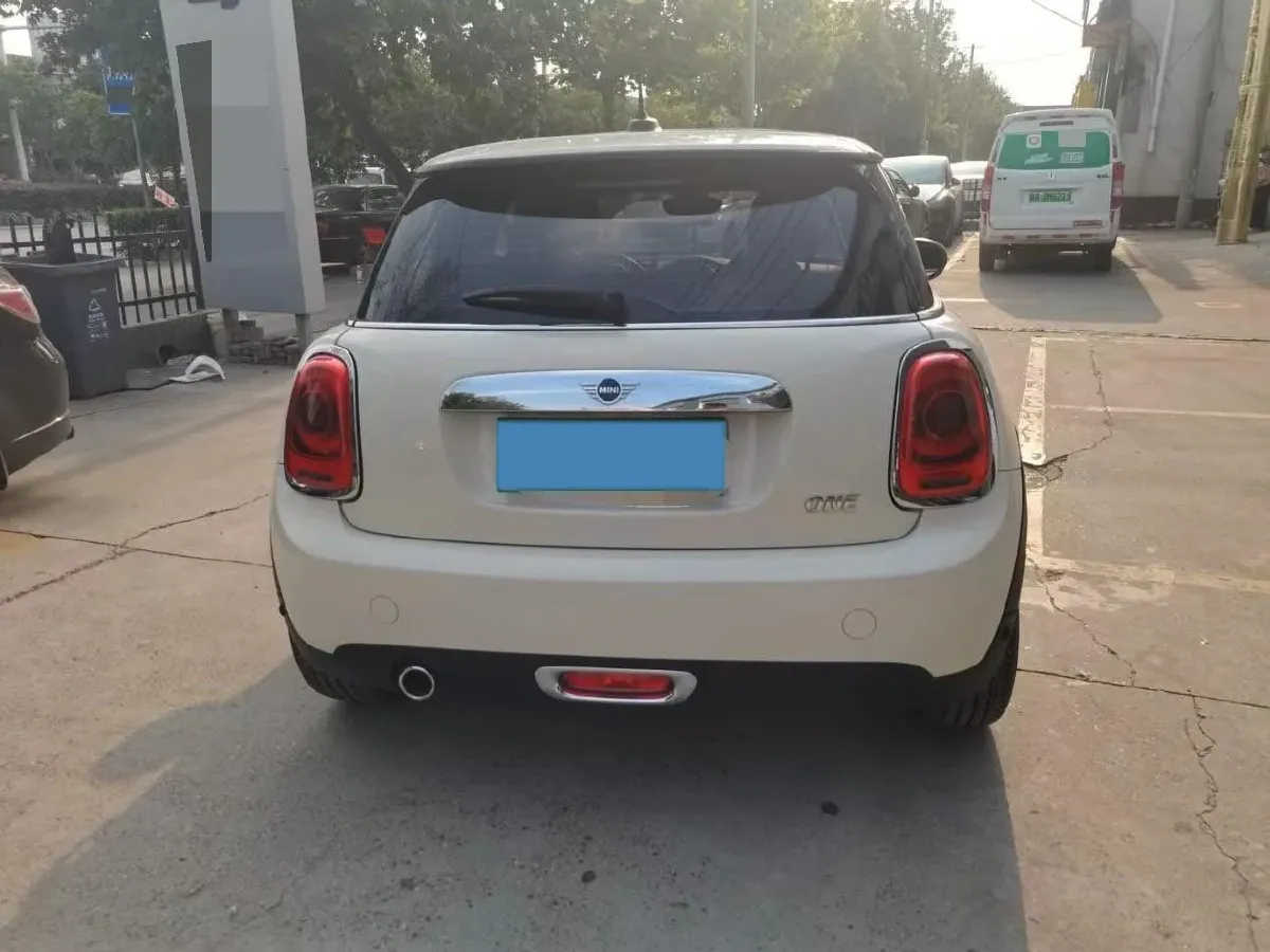 2021 MINI MINI 1.5T 102HP L3 7DCT,autocango,china used car exporter,china ev exporter,chinese used car exporter,chinese used ev exporter