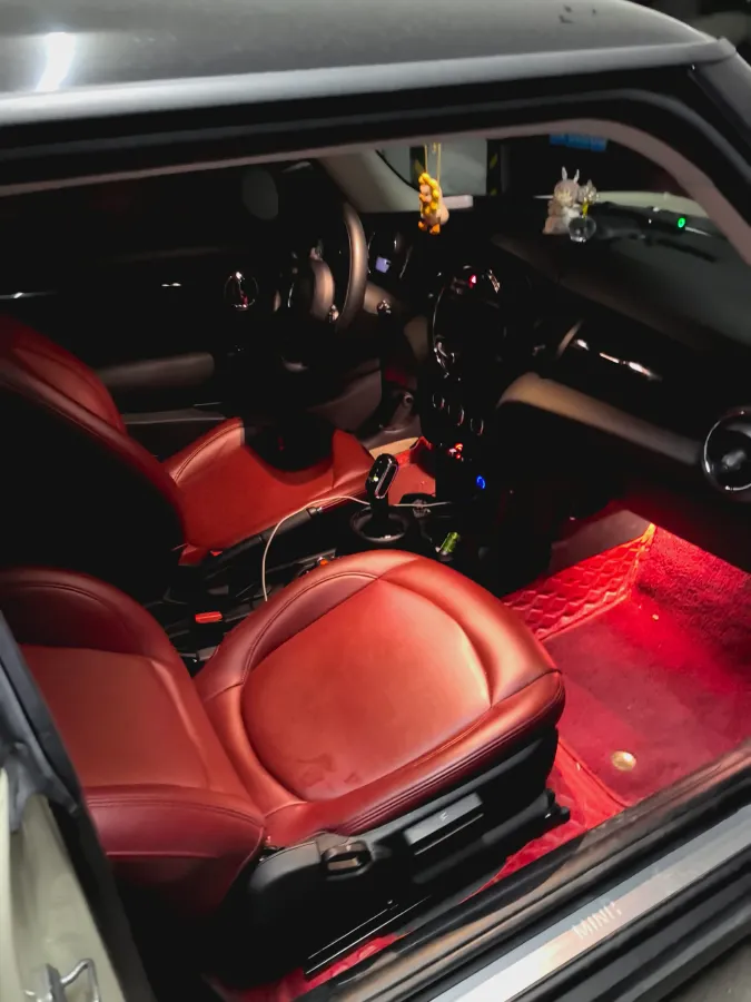 2021 MINI MINI 1.5T 102HP L3 7DCT,autocango,china used car exporter,china ev exporter,chinese used car exporter,chinese used ev exporter