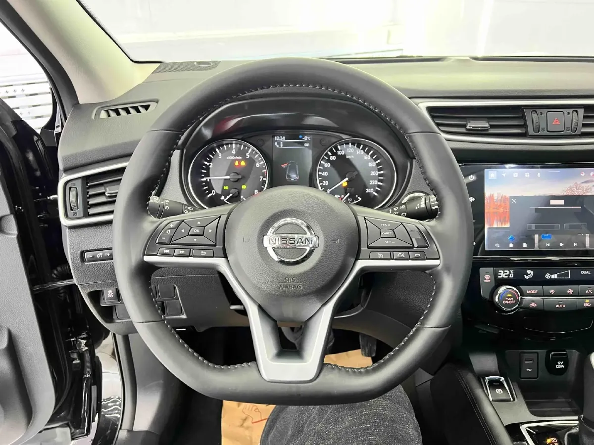 2022 Nissan Qashqai 2.0L 151HP L4 CVT,autocango,china used car exporter,china ev exporter,chinese used car exporter,chinese used ev exporter