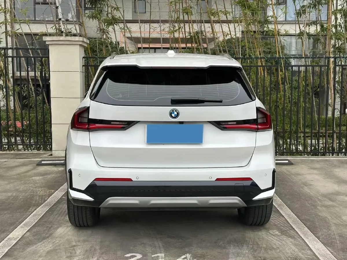 2023 BMW iX1 BEV,autocango,china used car exporter,china ev exporter,chinese used car exporter,chinese used ev exporter