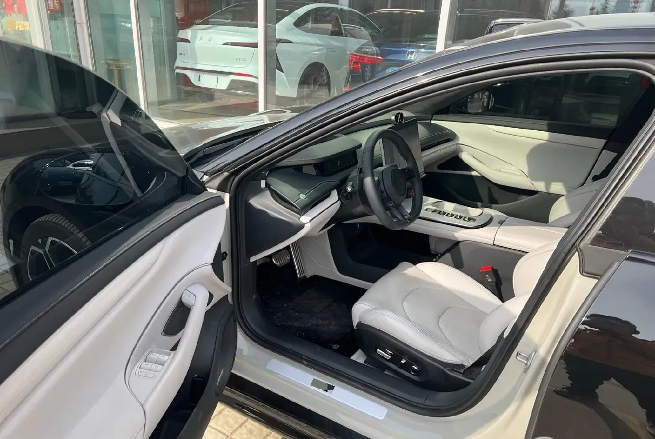 2024 MI SU7 BEV 101KWH,autocango,china used car exporter,china ev exporter,chinese used car exporter,chinese used ev exporter