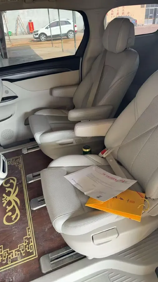 2023 Buick GL8 2.0T 237HP L4 9AT,autocango,china used car exporter,china ev exporter,chinese used car exporter,chinese used ev exporter