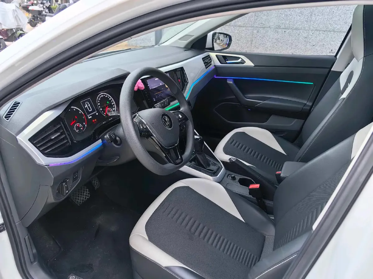 2023 Volkswagen Polo 1.5L 113HP L4 6AT,autocango,china used car exporter,china ev exporter,chinese used car exporter,chinese used ev exporter