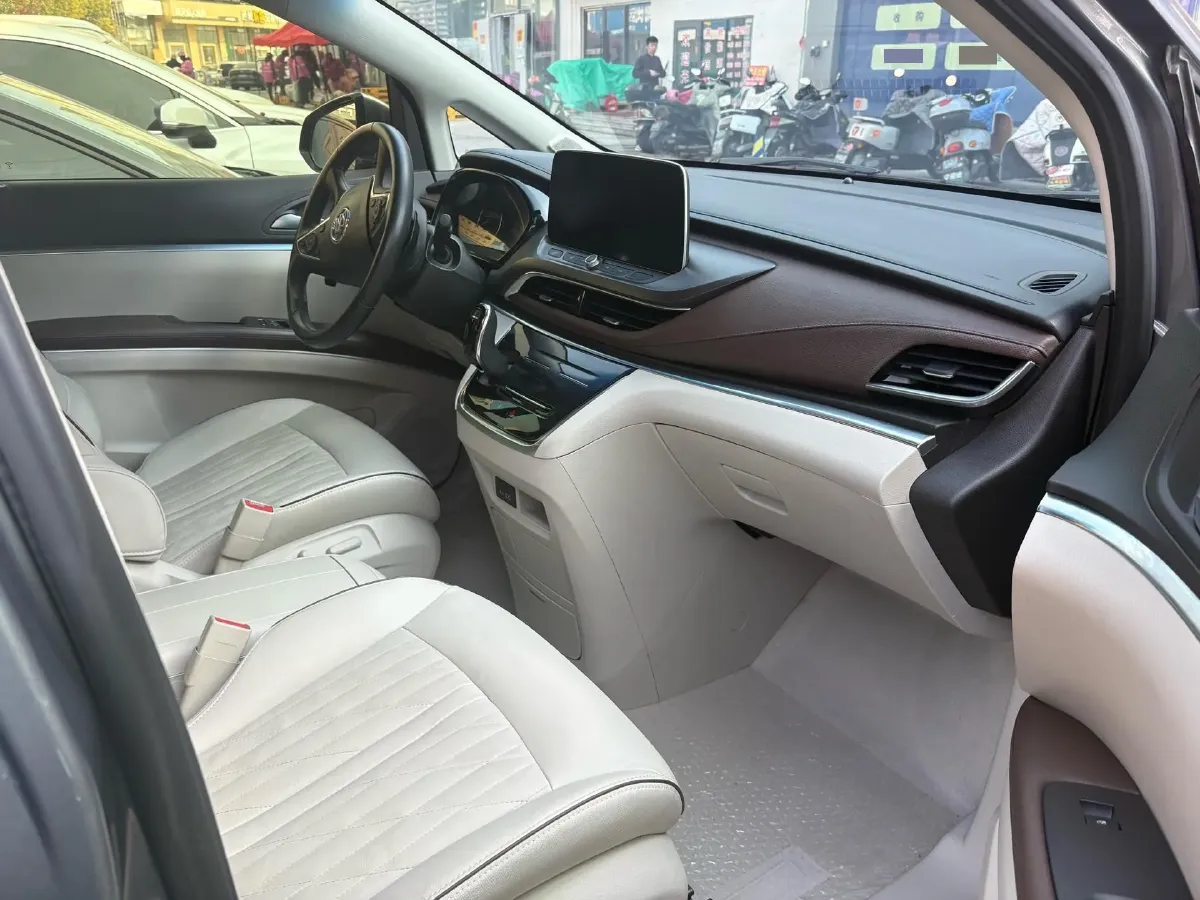 2022 Buick GL8 2.0T 237HP L4 9AT,autocango,china used car exporter,china ev exporter,chinese used car exporter,chinese used ev exporter