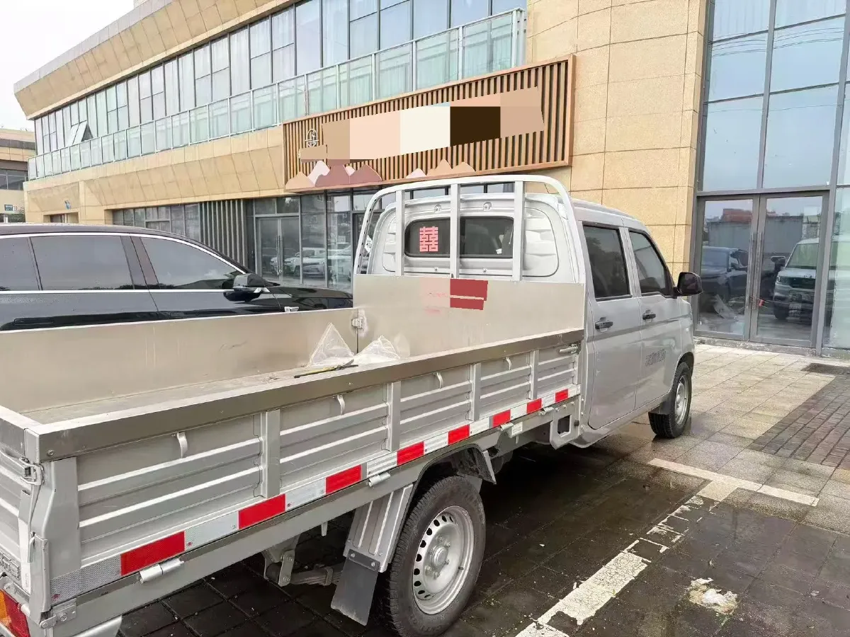 2023 WuLing RongGuang New Truck 1.5L 102HP L4 5MT,autocango,china used car exporter,china ev exporter,chinese used car exporter,chinese used ev exporter