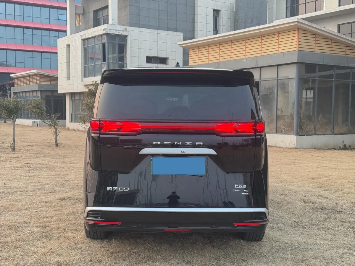 2025 Denza D9 1.5T 156HP L4 E-CVT PHEV 40KWH,autocango,china used car exporter,china ev exporter,chinese used car exporter,chinese used ev exporter