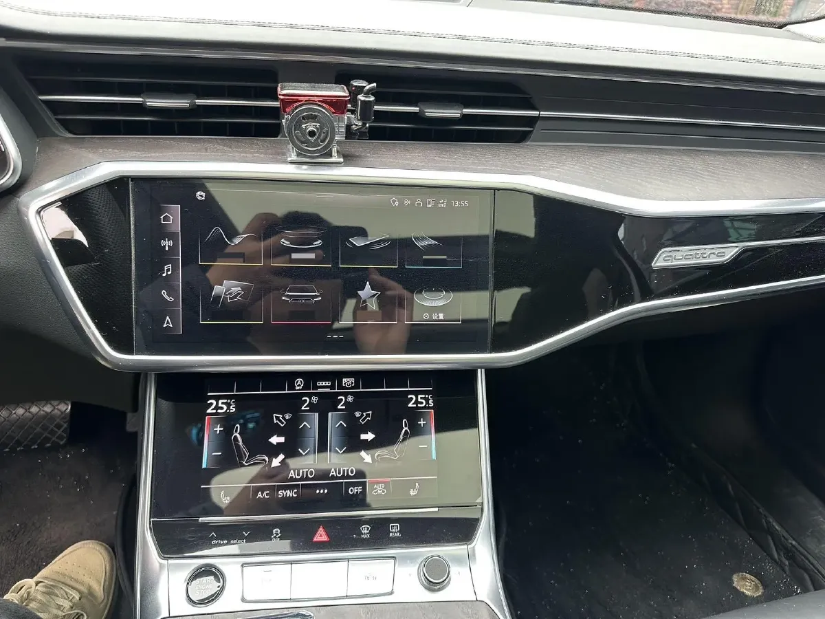 2023 Audi A6L 2.0T 245HP L4 7DCT,autocango,china used car exporter,china ev exporter,chinese used car exporter,chinese used ev exporter