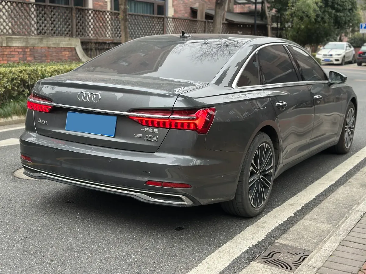 2023 Audi A6L 2.0T 245HP L4 7DCT,autocango,china used car exporter,china ev exporter,chinese used car exporter,chinese used ev exporter