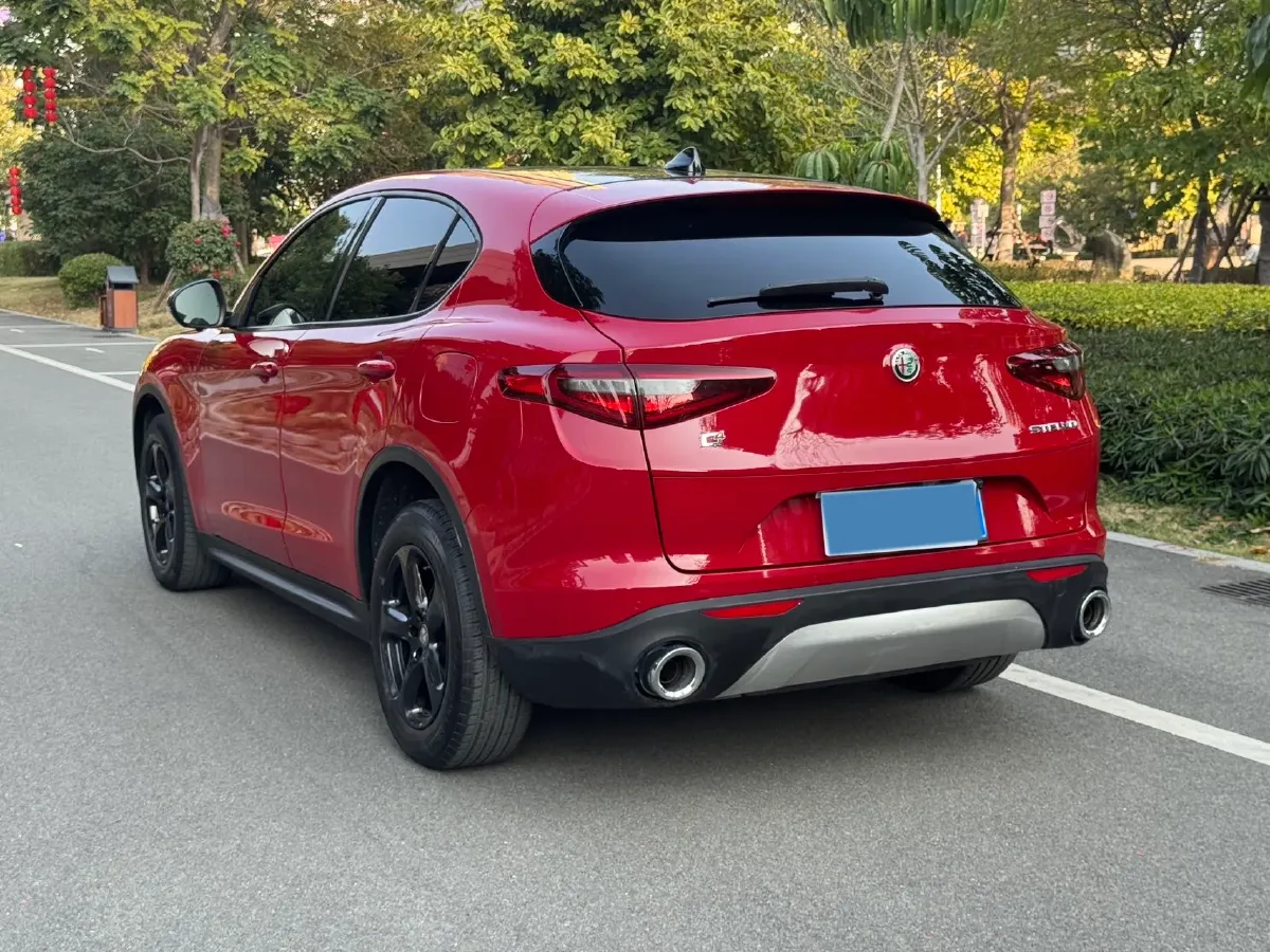 2017 Jaguar XE 2.0T 240HP L4 8AT,autocango,china used car exporter,china ev exporter,chinese used car exporter,chinese used ev exporter