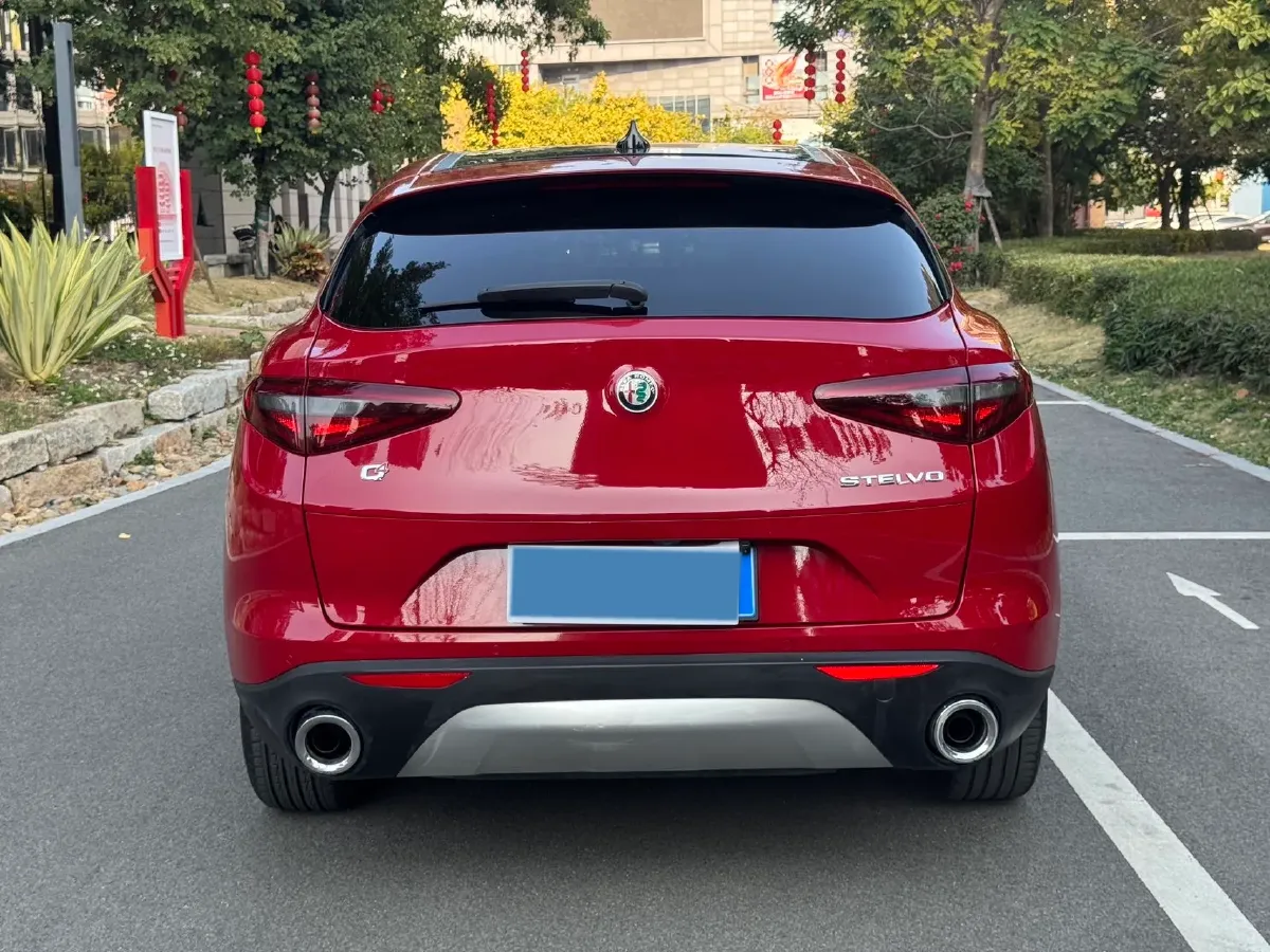 2017 Jaguar XE 2.0T 240HP L4 8AT,autocango,china used car exporter,china ev exporter,chinese used car exporter,chinese used ev exporter