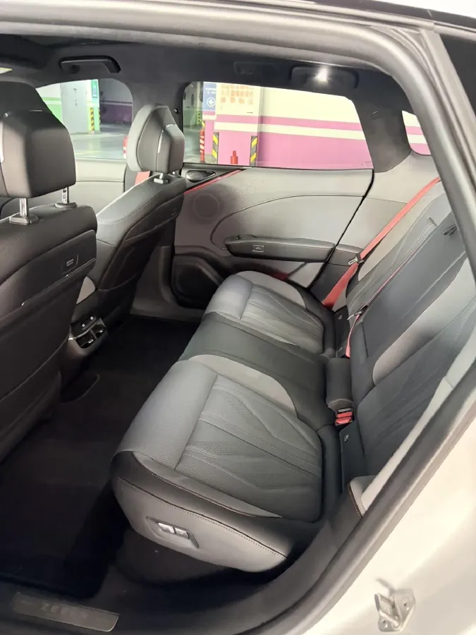 2025 Zeekr 007GT BEV 75KWH,autocango,china used car exporter,china ev exporter,chinese used car exporter,chinese used ev exporter