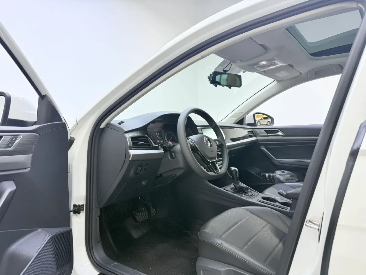 2019 Volkswagen Lavida 1.5L 113HP L4 6AT,autocango,china used car exporter,china ev exporter,chinese used car exporter,chinese used ev exporter