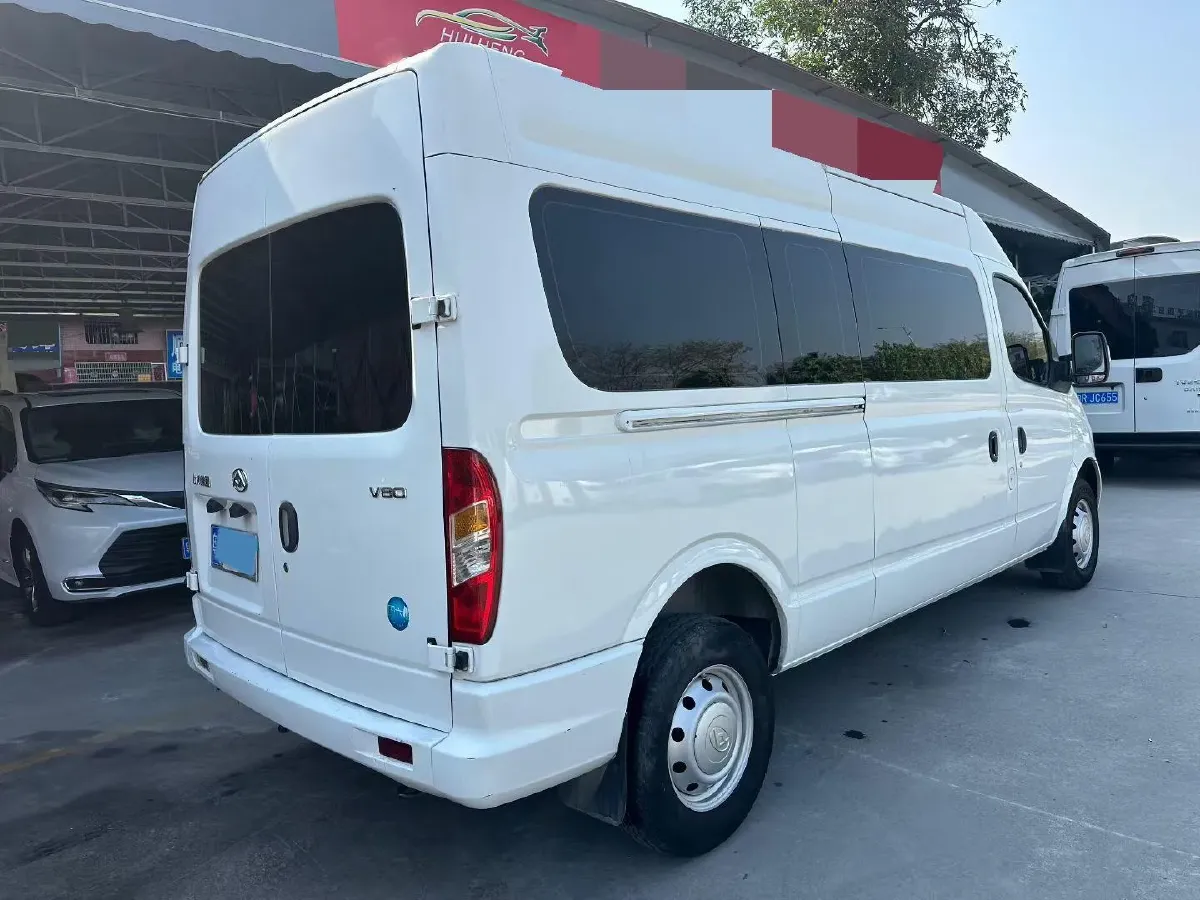 2021 MAXUS XinTu V80 2.0T 127HP L4 6MT,autocango,china used car exporter,china ev exporter,chinese used car exporter,chinese used ev exporter