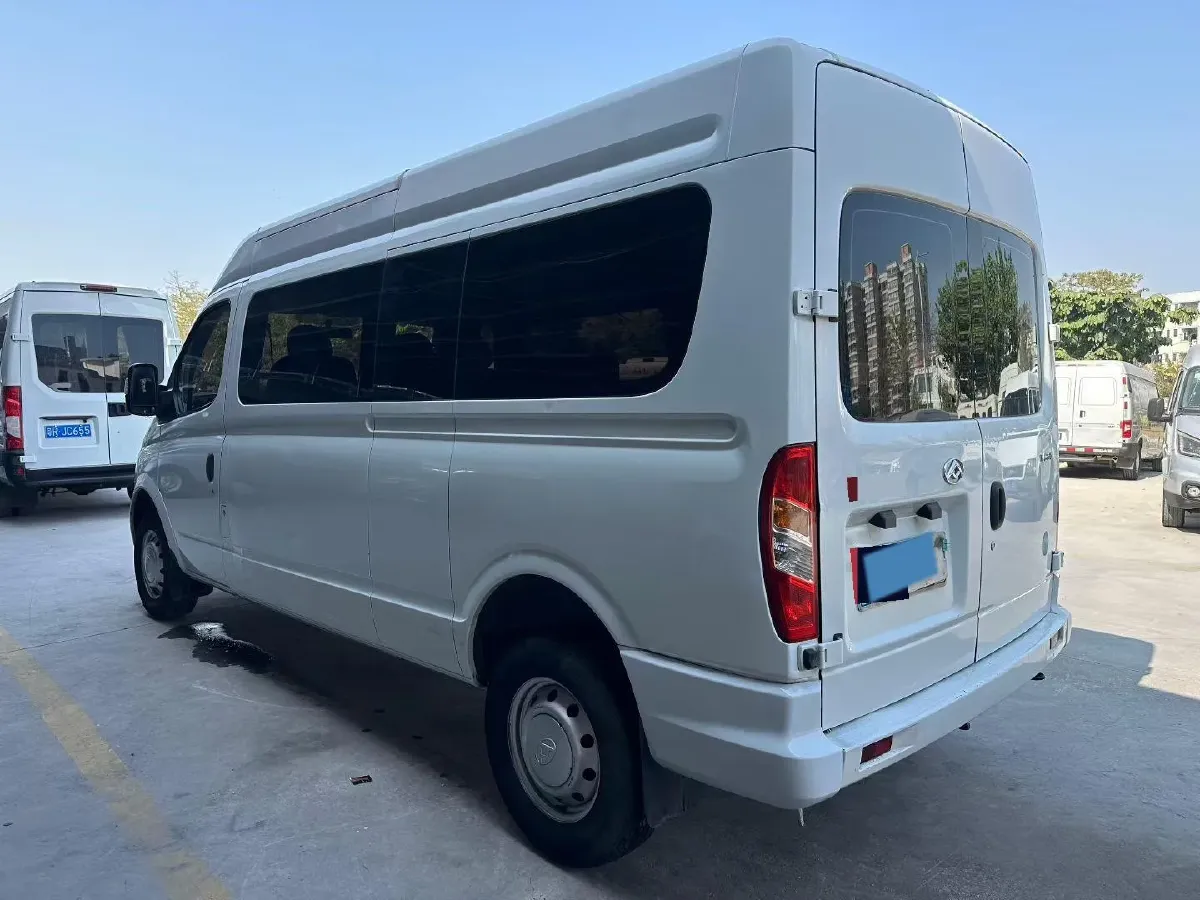 2021 MAXUS XinTu V80 2.0T 127HP L4 6MT,autocango,china used car exporter,china ev exporter,chinese used car exporter,chinese used ev exporter