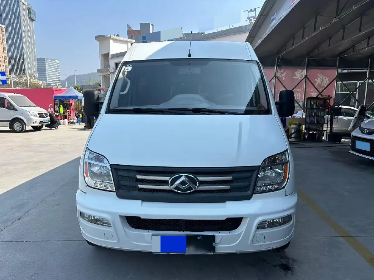 2021 MAXUS XinTu V80 2.0T 127HP L4 6MT,autocango,china used car exporter,china ev exporter,chinese used car exporter,chinese used ev exporter