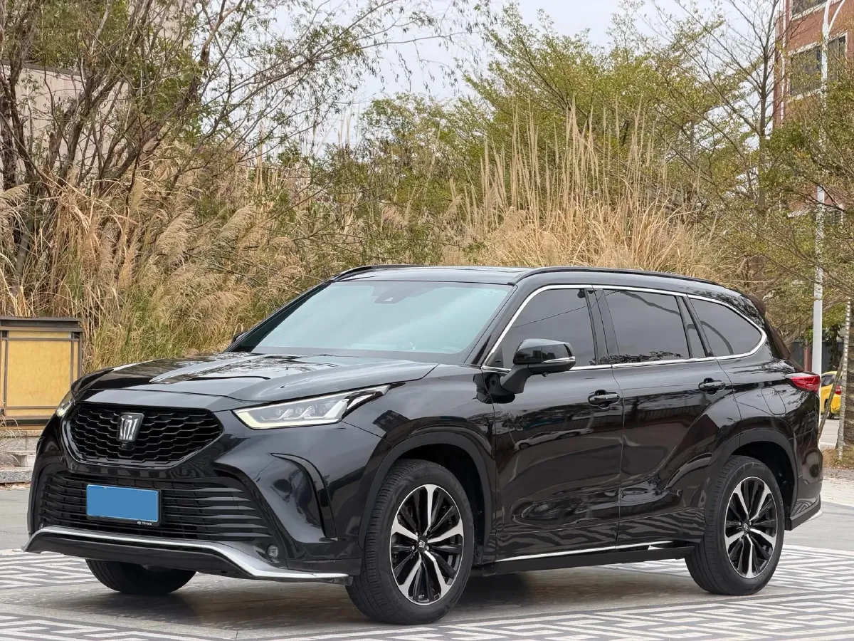 2022 Toyota Crown Kluger 2.0T 248HP L4 8AT,autocango,china used car exporter,china ev exporter,chinese used car exporter,chinese used ev exporter