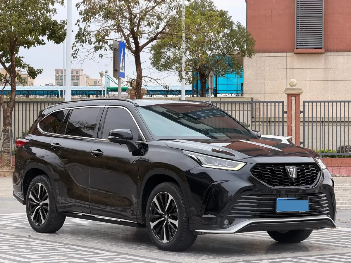 2022 Toyota Crown Kluger 2.0T 248HP L4 8AT,autocango,china used car exporter,china ev exporter,chinese used car exporter,chinese used ev exporter