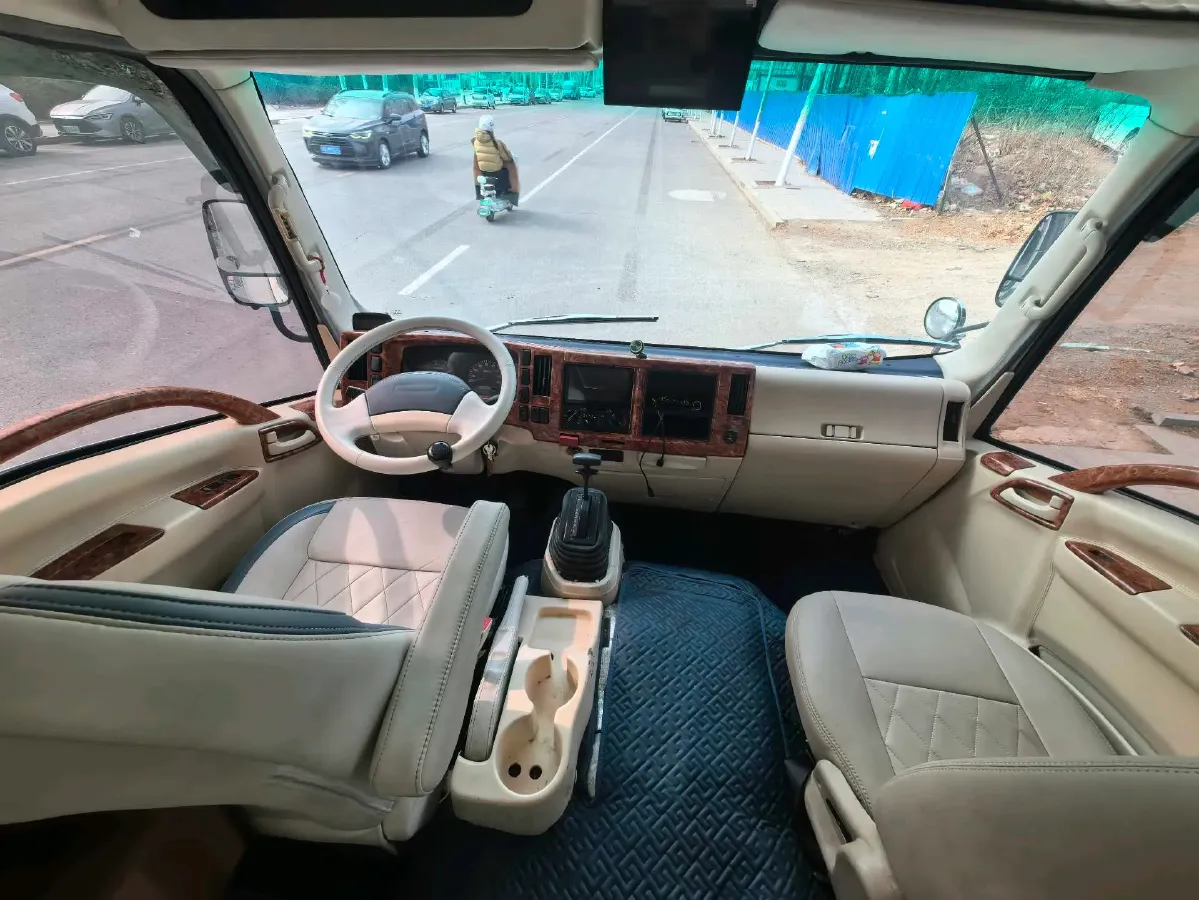 2007 Mitsubishi Pajero 3.8L 237HP V6 5AT,autocango,china used car exporter,china ev exporter,chinese used car exporter,chinese used ev exporter